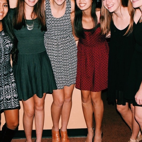 Dress - Picture 5 of 5